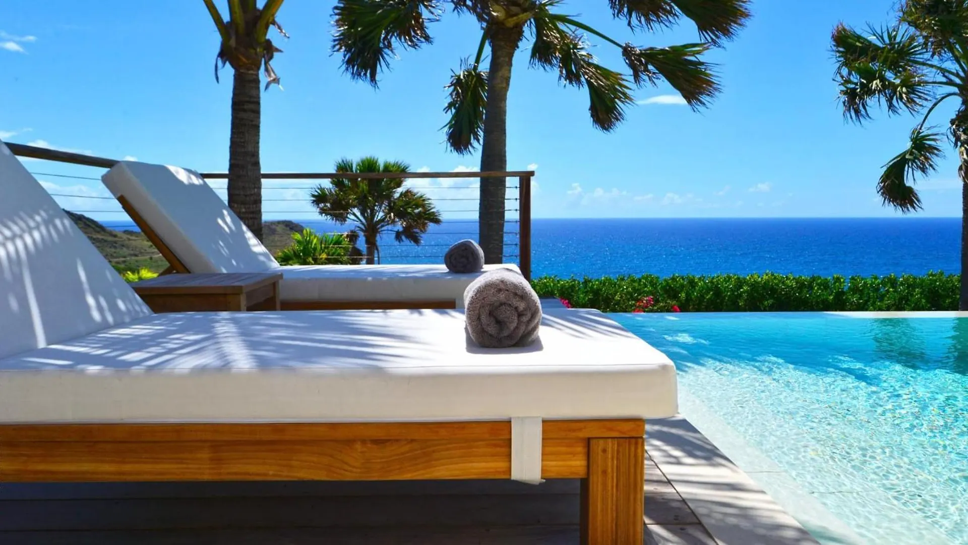 Open-Plan Villa With An Amazing View Toiny